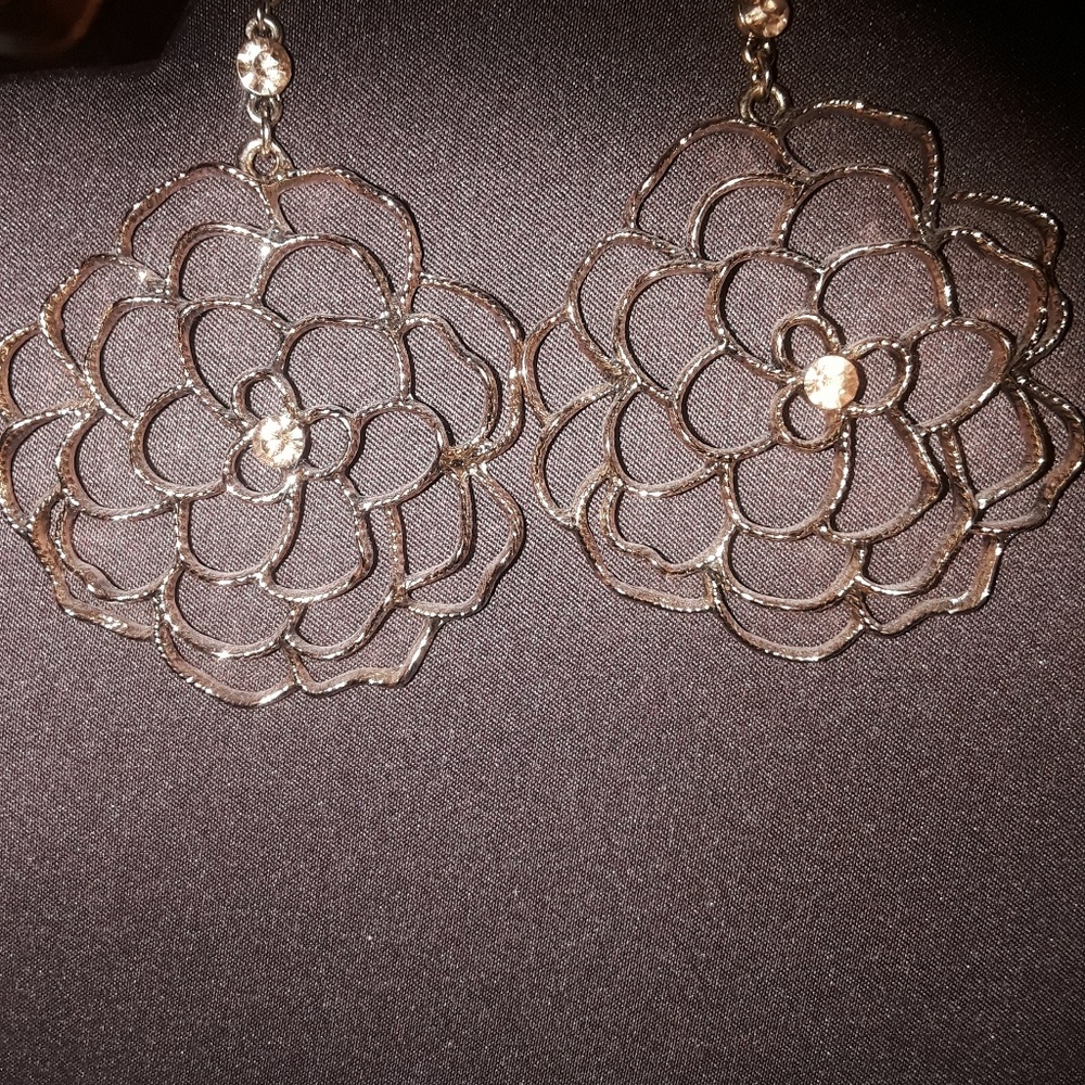 Jewelry - Picture 7 of 8